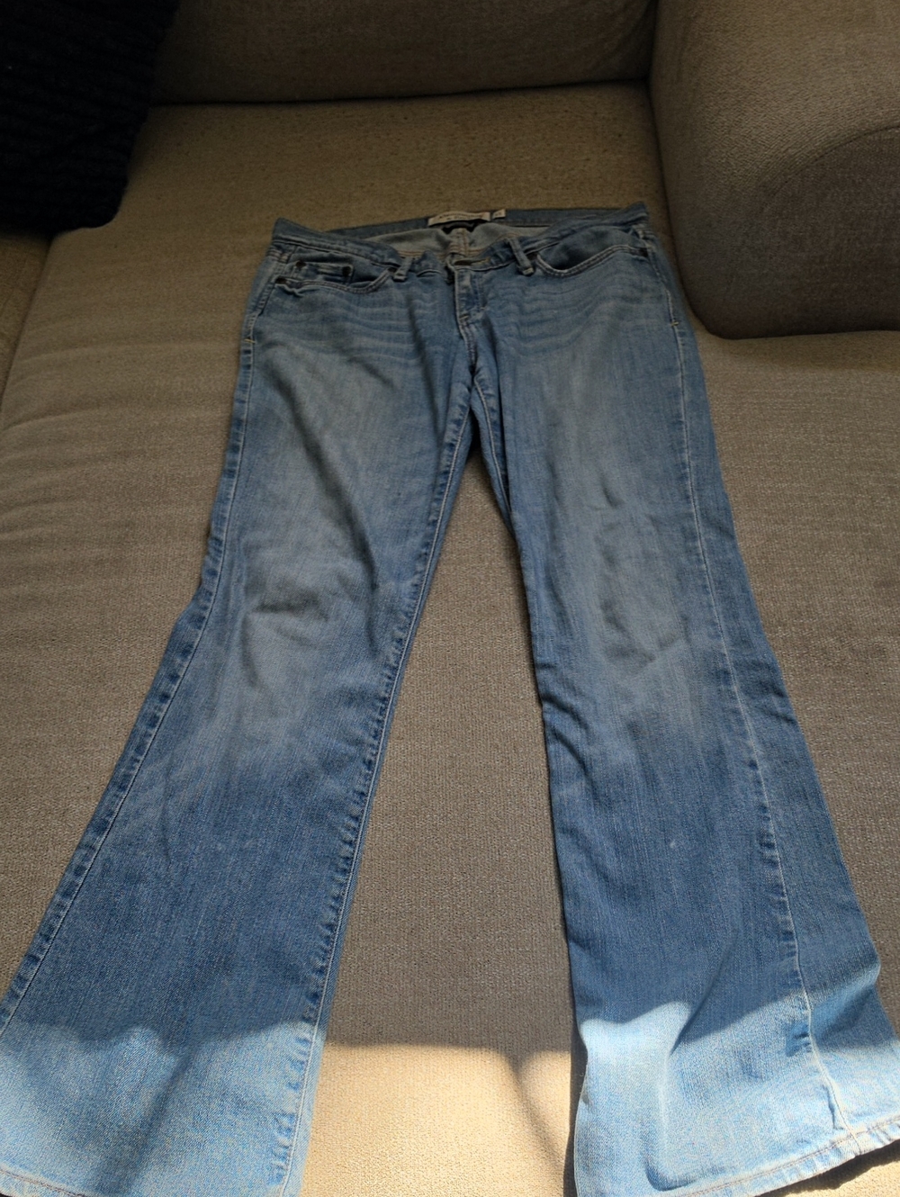 Abercrombie & Fitch Light Blue Flare Jeans Madison Size 4s Stretch Classic
